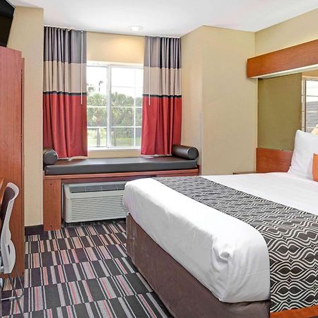 Microtel Inn&Suites by Wyndham Bushnell Exterior foto